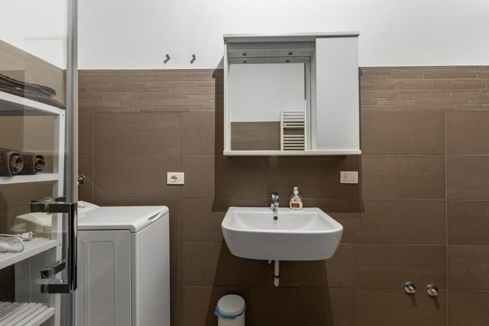 Monolocale Con Balcone Self Check In Milano Sempione Милан Экстерьер фото