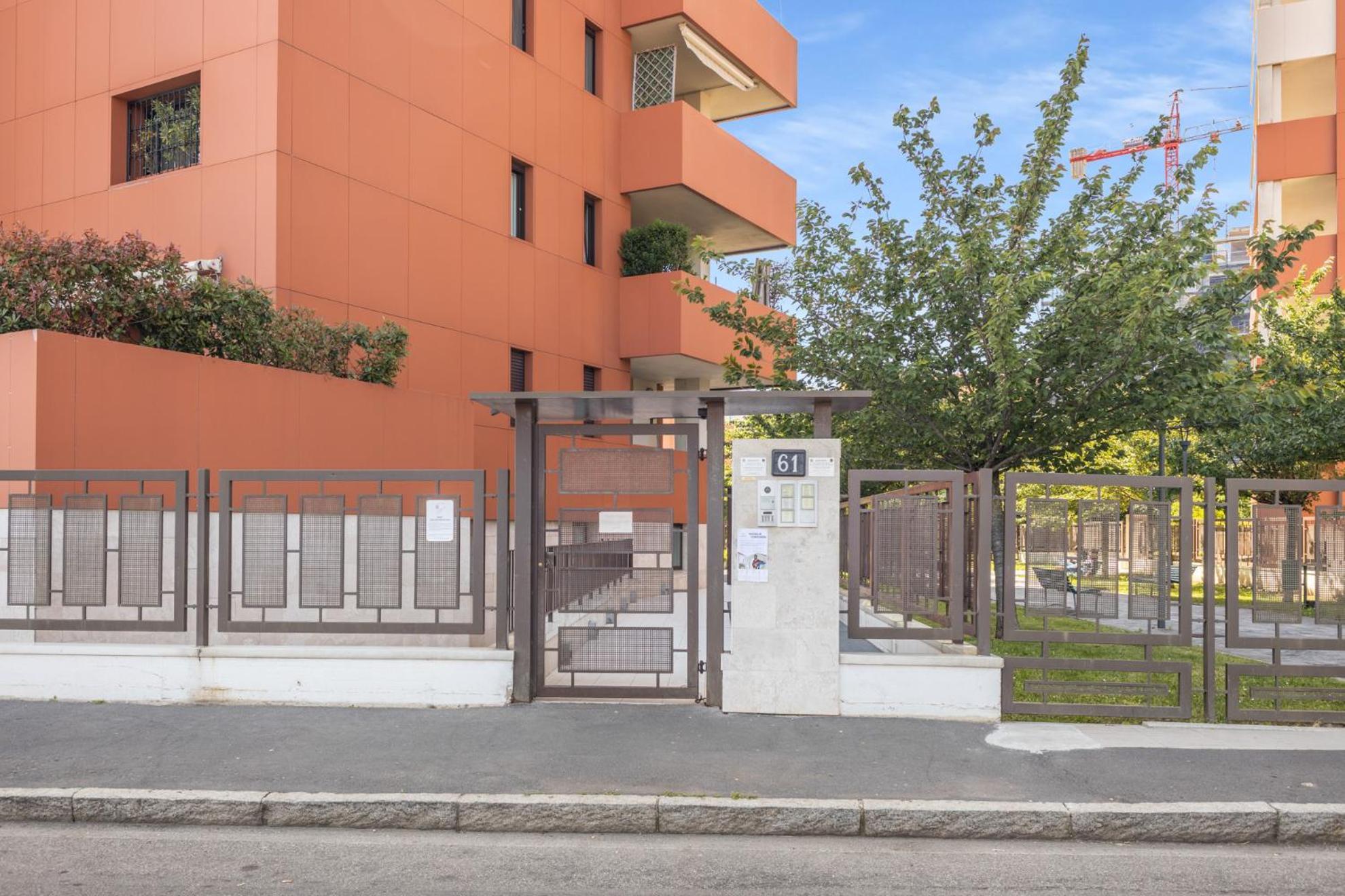 Monolocale Con Balcone Self Check In Milano Sempione Милан Экстерьер фото