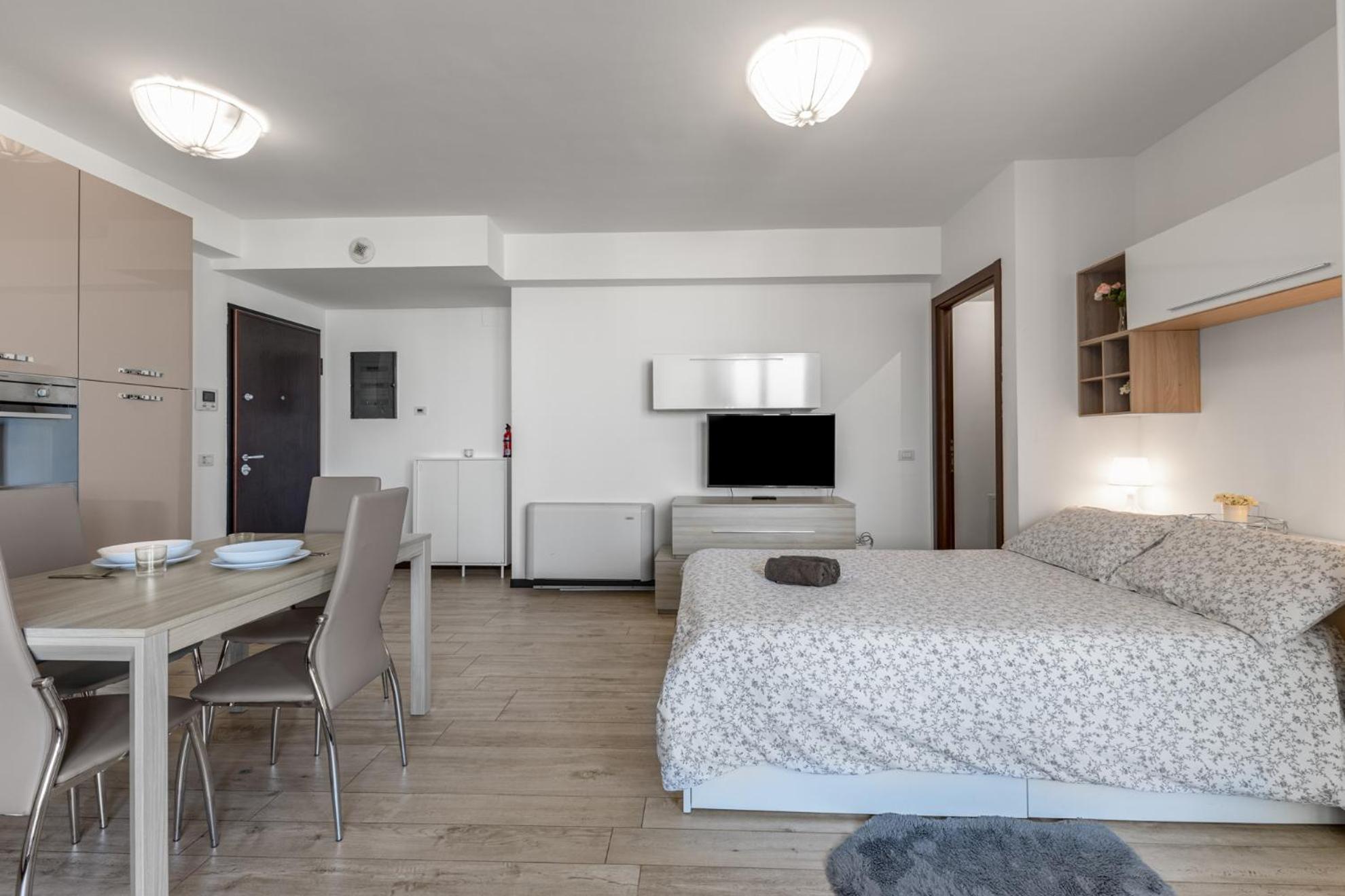 Monolocale Con Balcone Self Check In Milano Sempione Милан Экстерьер фото